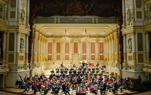  劇院舞臺(tái)音樂(lè)罩的類型